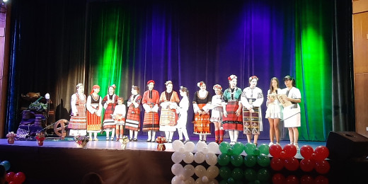 ГОДИШЕН КОНЦЕРТ НА ШКОЛА  ЗА НАРОДНО ПЕЕНЕ
